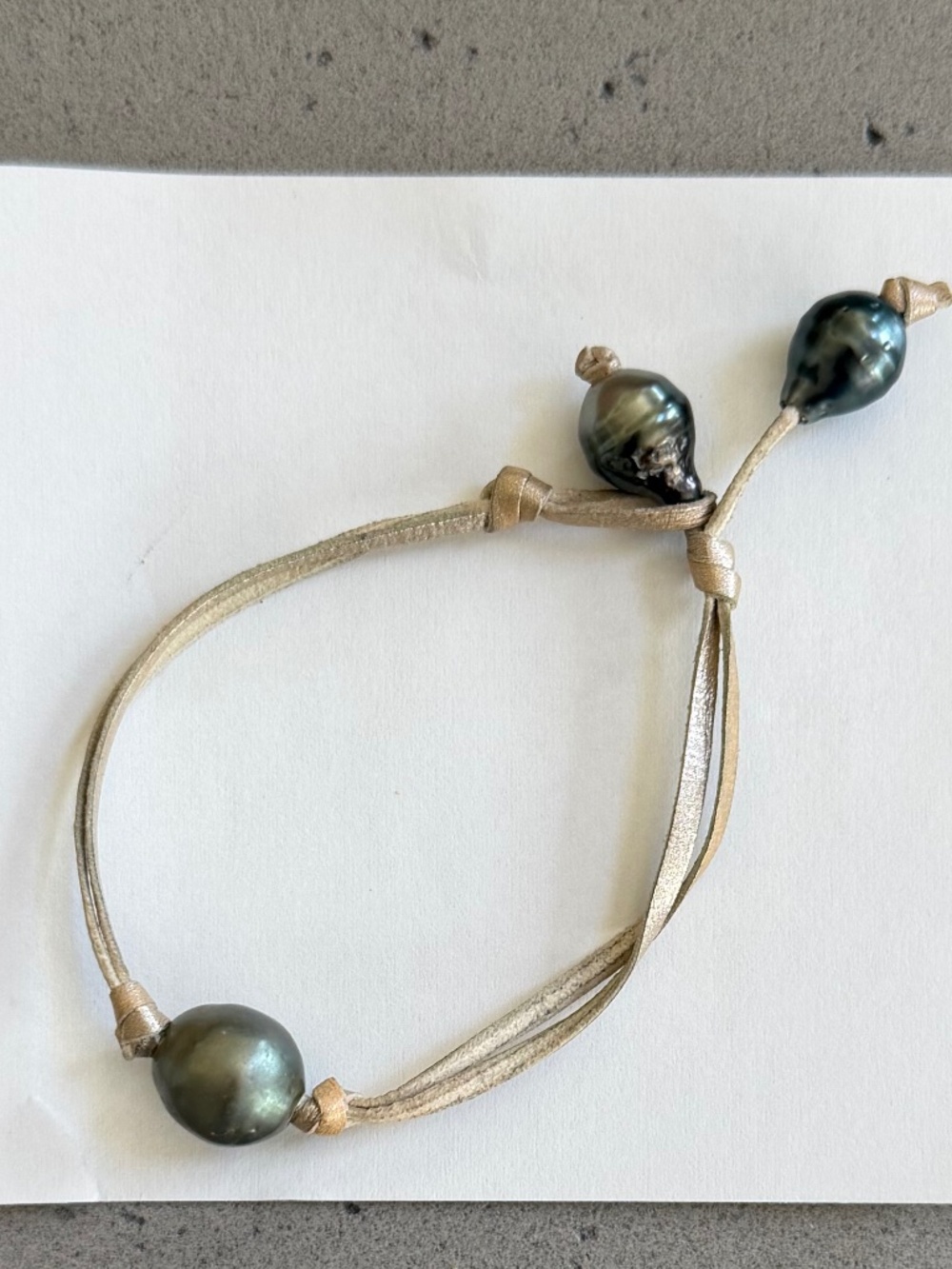 Tahitian Pearl Bracelet (3 pearls) - Picture 2 of 8